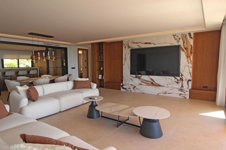 Apartment | Resale in Nueva Andalucía - Development photo 1