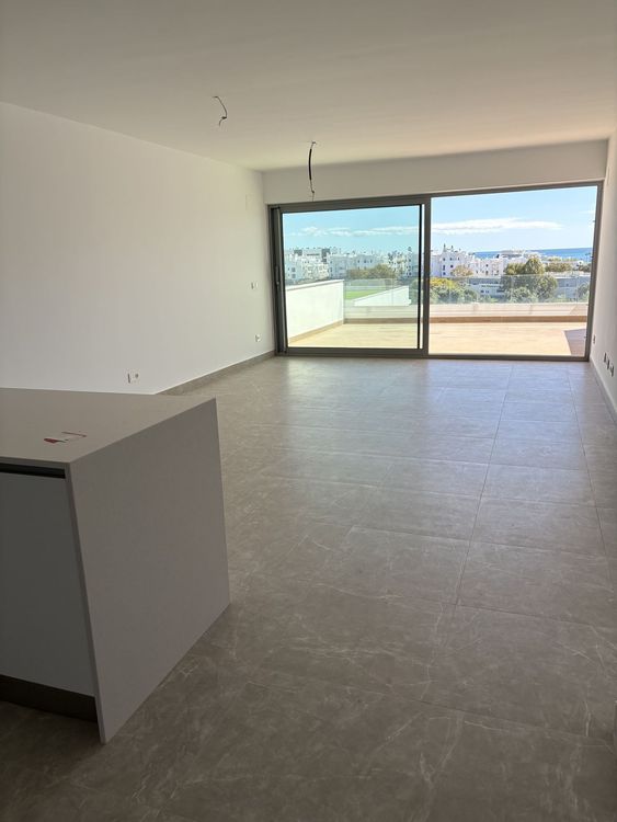 Apartment | Resale in Estepona in Estepona, Costa del Sol - Photo 3