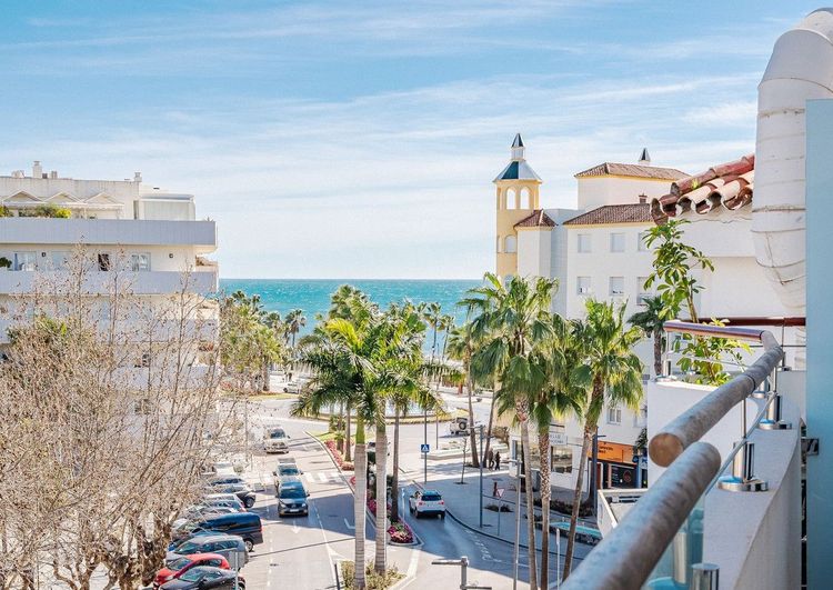 Penthouse | Resale in Estepona - Development photo 1