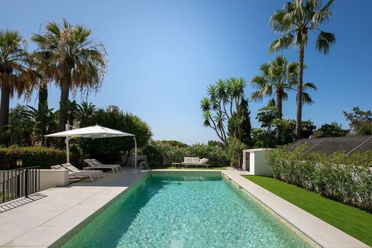 DetachedHouse in Marbesa in Marbesa, Marbella East, Costa del Sol - Photo 4