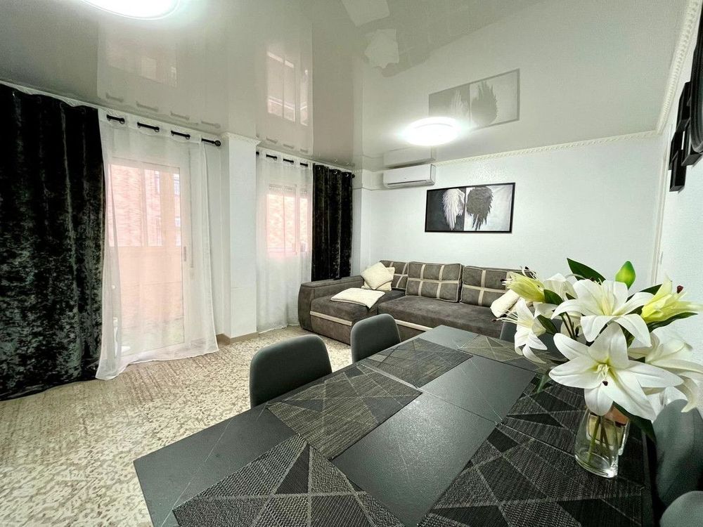 Apartment | Resale in Torrevieja in Torrevieja, Costa Blanca - Main property photo