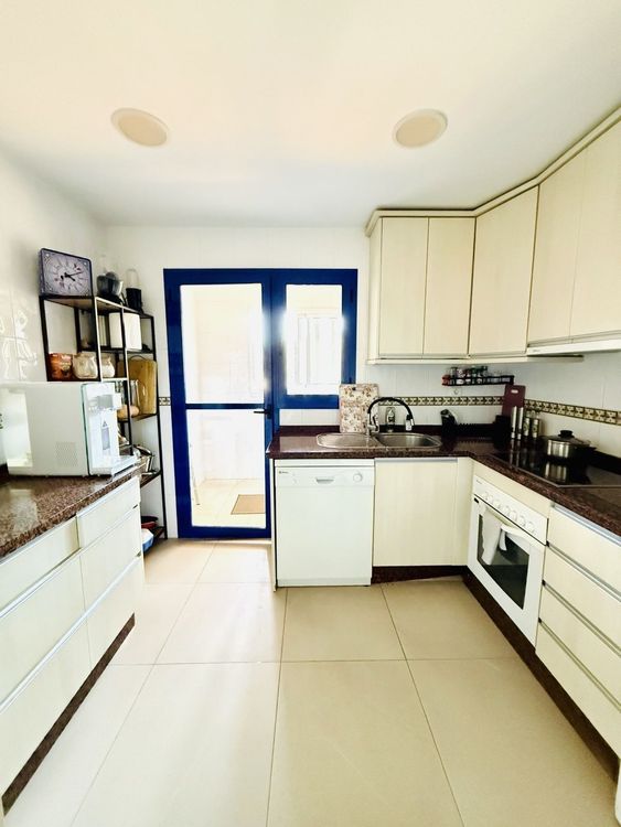 Apartment | Resale in Manilva in Manilva Others, Costa del Sol - Photo 5