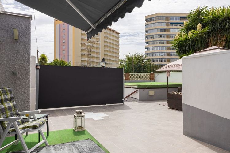 House | Resale in Torreblanca in Torreblanca, Costa del Sol - Photo 2