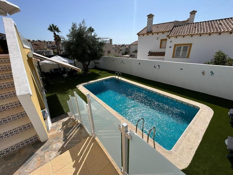 House | Resale in San Miguel de Salinas in San Miguel de Salinas, Costa Blanca - Photo 3