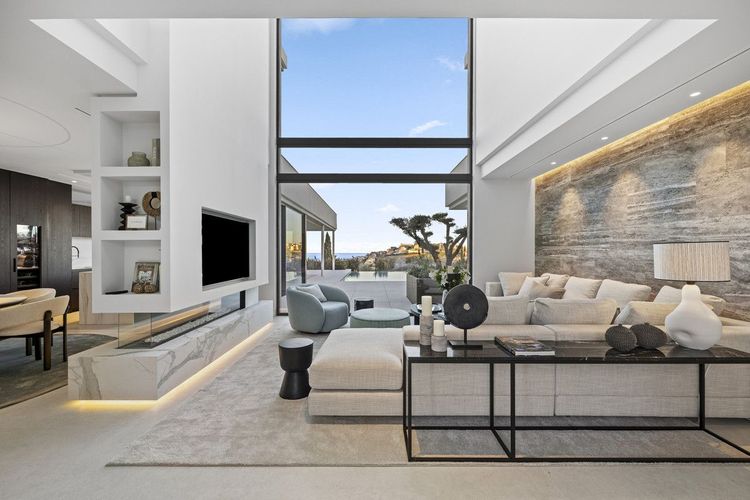 House | Resale in Casares in Casares Others, Costa del Sol - Photo 4