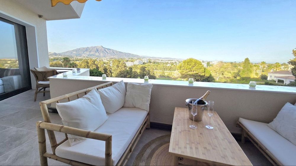 Apartment | Resale in Atalaya in Atalaya, Costa del Sol - Main property photo