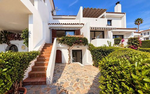 Casa adosada en Cancelada — Cancelada, Costa del Sol