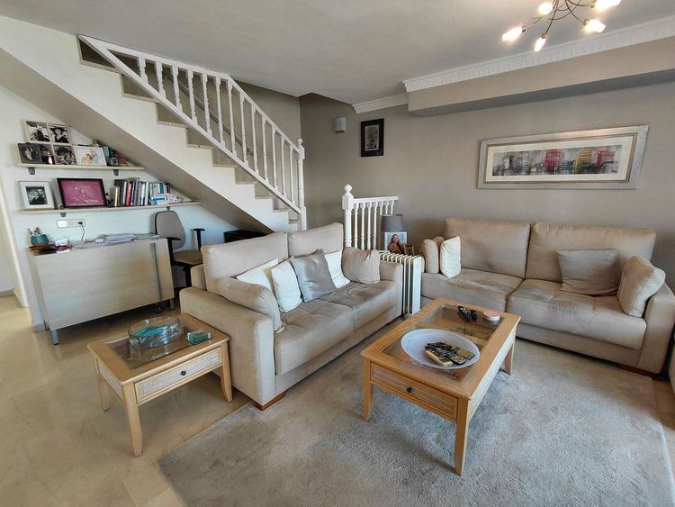 Penthouse | Resale in Marbesa in Marbesa, Costa del Sol - Photo 2