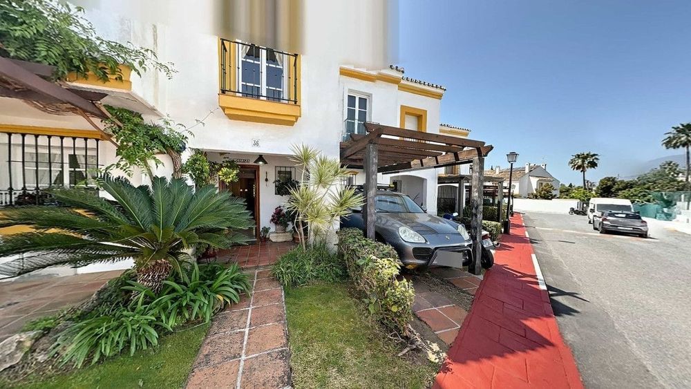 House | Resale in Atalaya in Atalaya, Costa del Sol - Main property photo