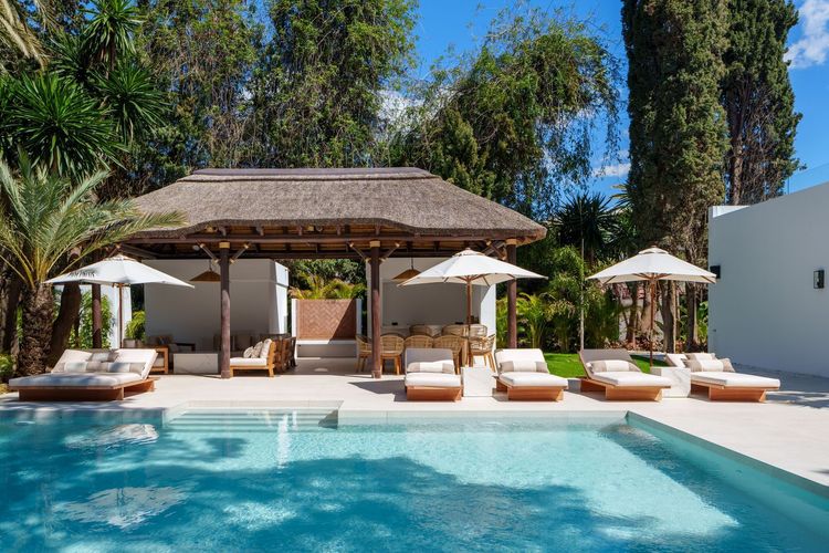 House | Resale in Nueva Andalucía in Nueva Andalucía Others, Costa del Sol - Photo 3