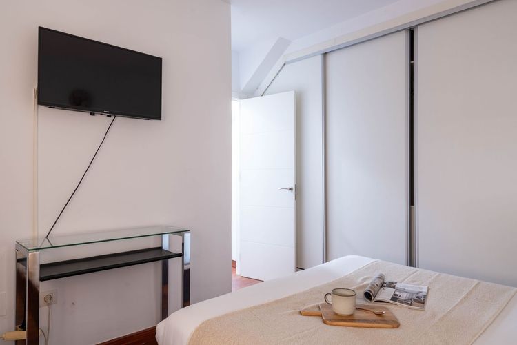 Apartment | Resale in Málaga Centro in Málaga Centro, Costa del Sol - Photo 5