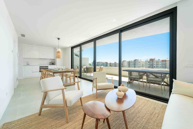 listing card gallery