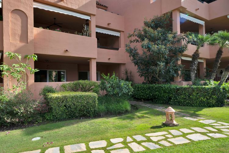 Apartment | Resale in Guadalmina Baja - Development photo 1