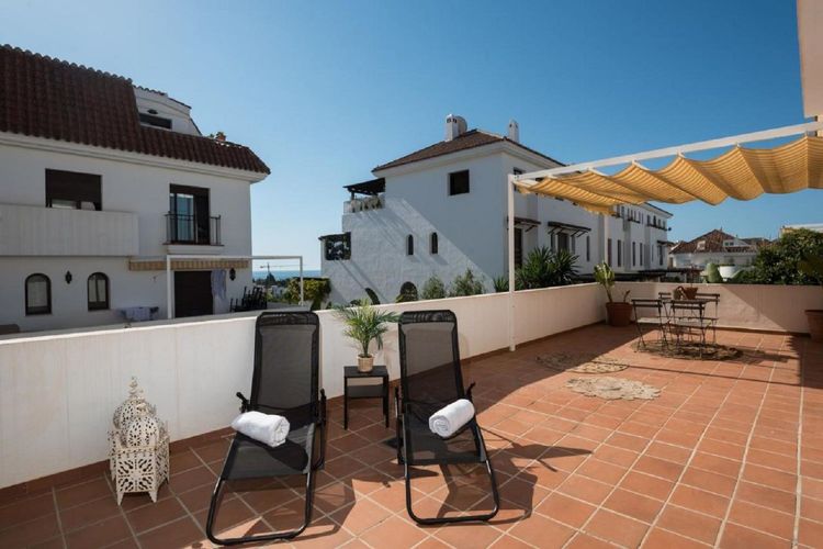 Apartment | Resale in The Golden Mile in The Golden Mile, Costa del Sol - Photo 2