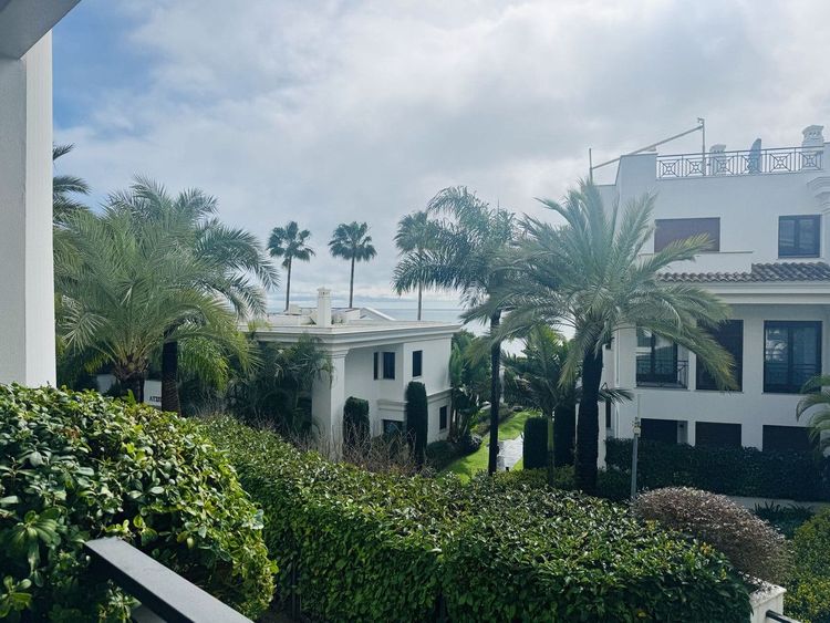 Apartment | Resale in Estepona - Development photo 1