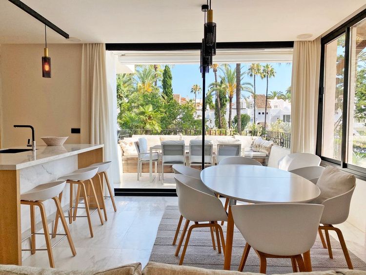 Apartment | Resale in Puerto Banús - Development photo 1