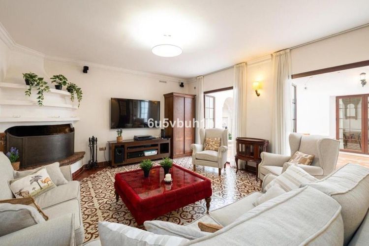 House | Resale in Fuengirola in Fuengirola Others, Costa del Sol - Photo 3