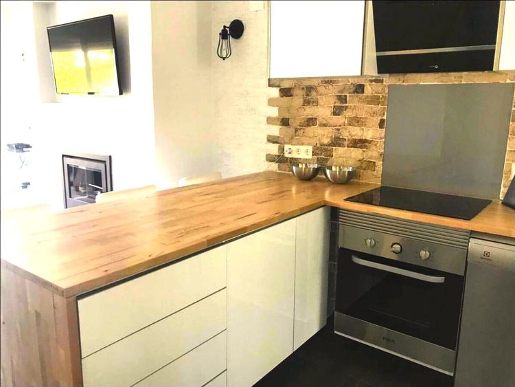 Apartment | Resale in Nueva Andalucía in Nueva Andalucía Others, Costa del Sol - Photo 2