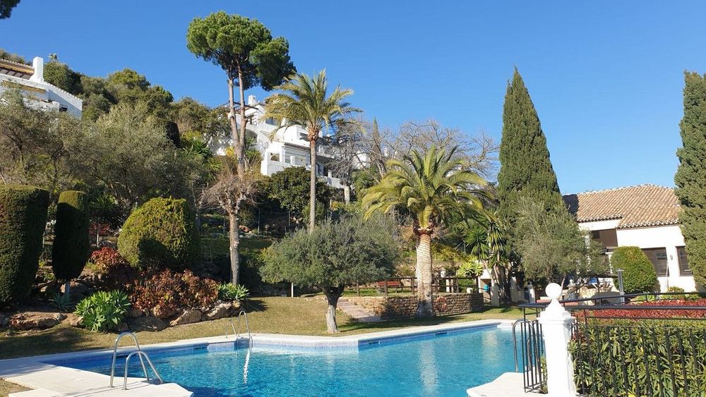 Apartment | Resale in Los Almendros in Los Almendros, Los Arqueros-Puerto del Almendro, Costa del Sol - Main property photo