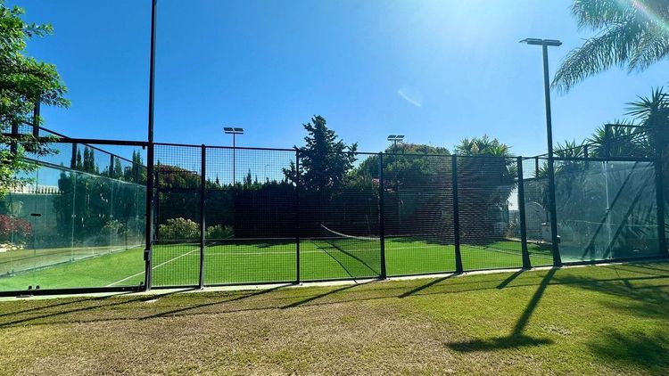 House | Resale in Nueva Andalucía in Nueva Andalucía Others, Costa del Sol - Photo 5