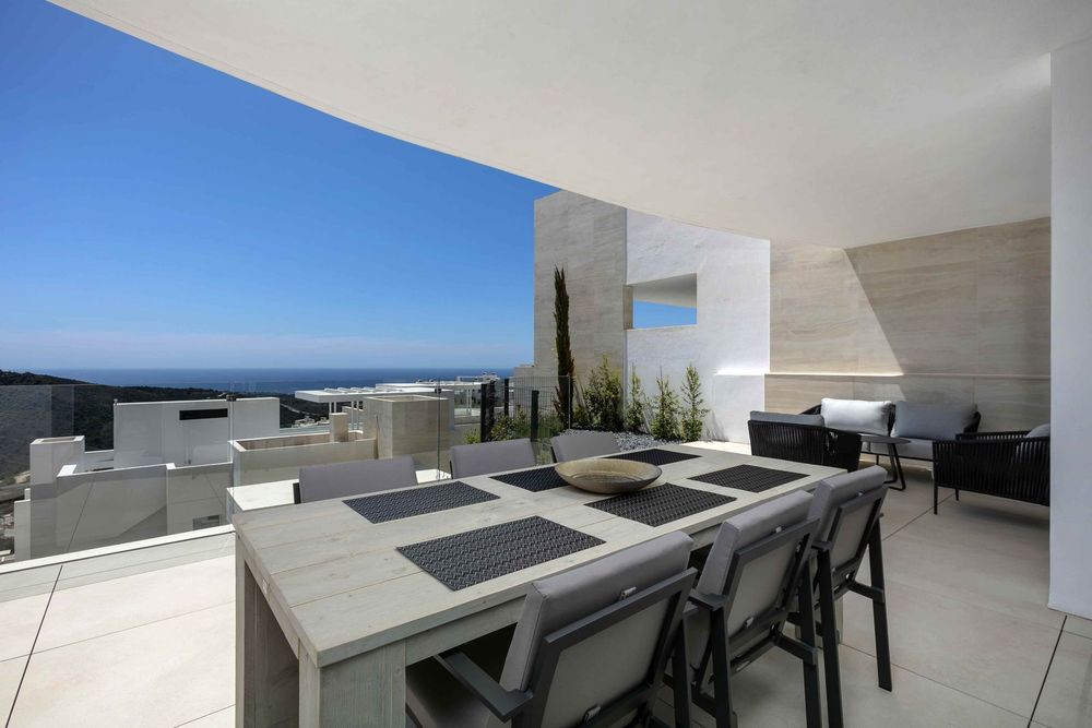 Apartment | Resale in Ojén in Ojén, Costa del Sol - Main property photo