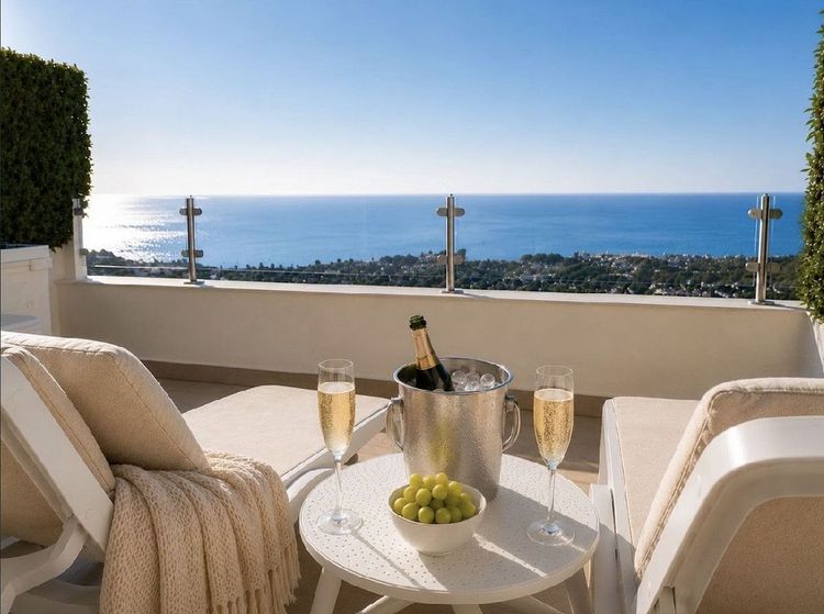 Penthouse | Resale in Benalmadena in Benalmadena Others, Costa del Sol - Photo 2