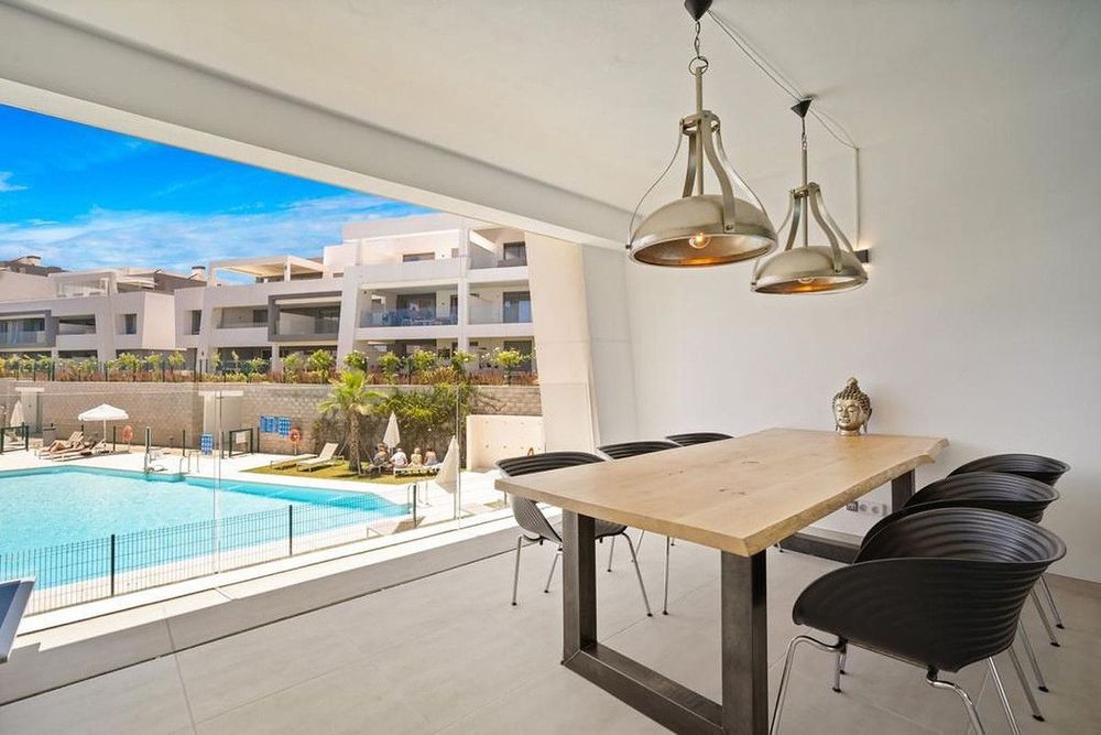 Apartment | Resale in Selwo in Selwo, Costa del Sol - Main property photo