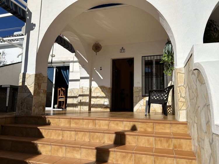 House | Resale in Nerja in Nerja, Costa del Sol - Photo 3