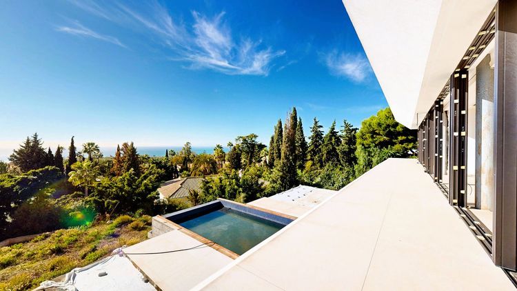 House | Resale in Hacienda Las Chapas in Hacienda Las Chapas, Costa del Sol - Photo 2