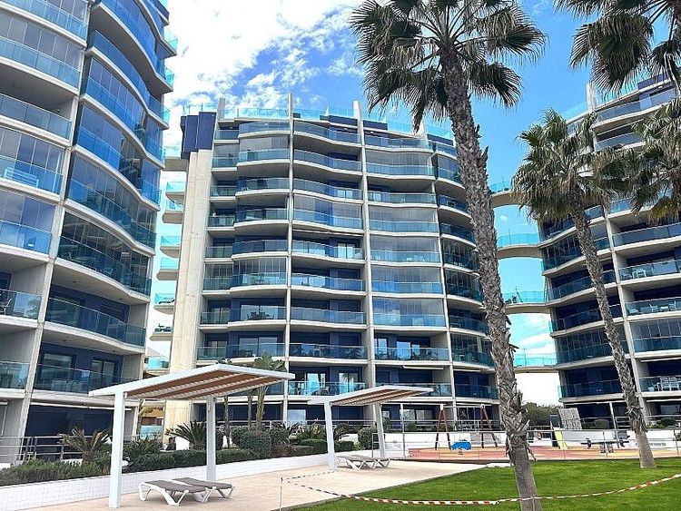 Apartment | Resale in Punta Prima in Punta Prima, Costa Blanca - Main property photo