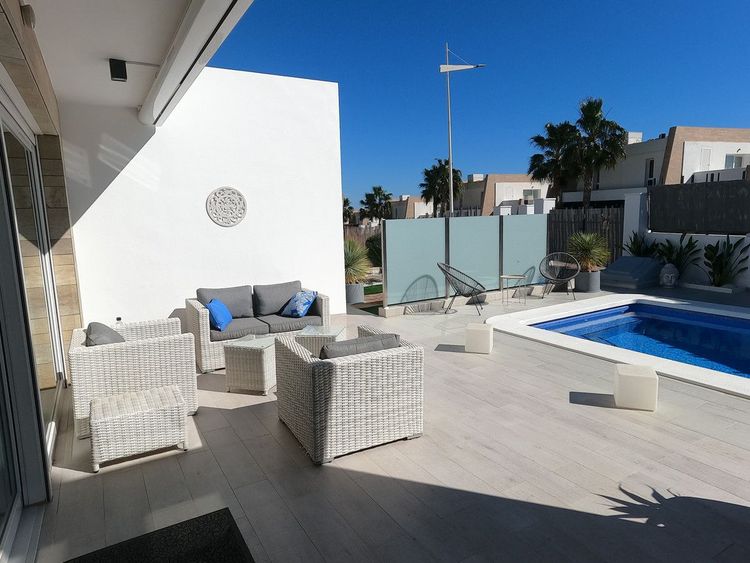 House | Resale in Algorfa in Algorfa, Costa Blanca - Photo 5
