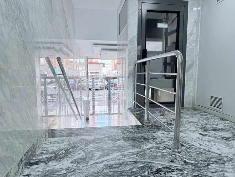 Apartment | Resale in Málaga in Málaga, Costa del Sol - Photo 3