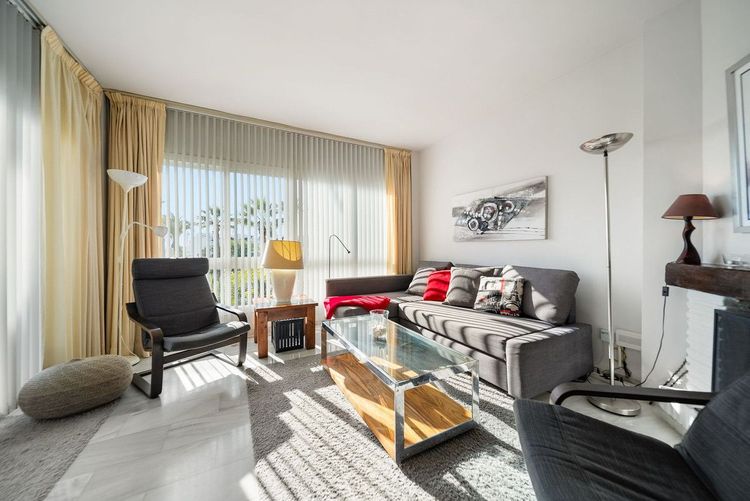 Apartment | Resale in Calahonda - Development photo 1