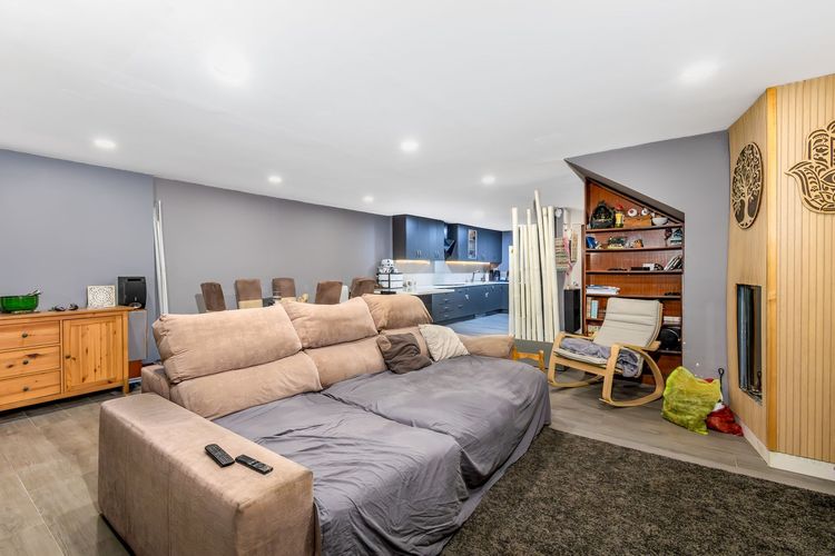 House | Resale in Estepona in Estepona, Costa del Sol - Photo 4