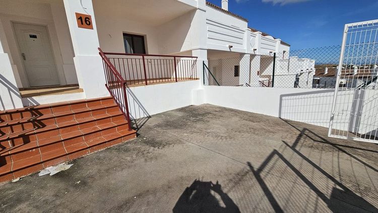 House | Resale in Doña Julia in Doña Julia, Costa del Sol - Photo 2