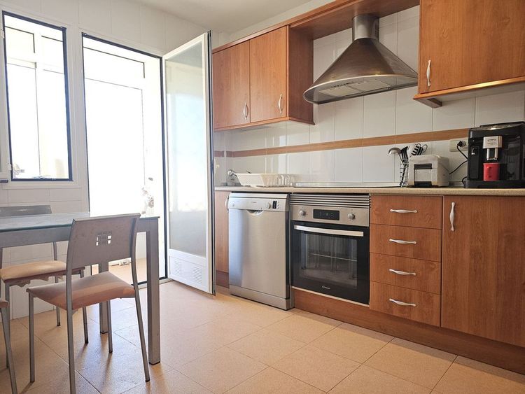 House | Resale in El Rosario in El Rosario, Costa del Sol - Photo 4