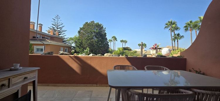 Penthouse | Resale in New Golden Mile in New Golden Mile, Estepona East Others, Costa del Sol - Photo 4