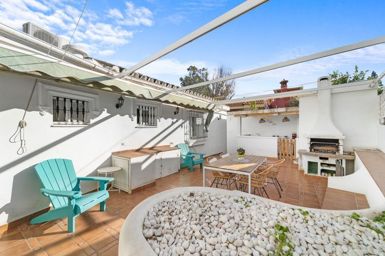 House | Resale in Sohail - Development photo 1