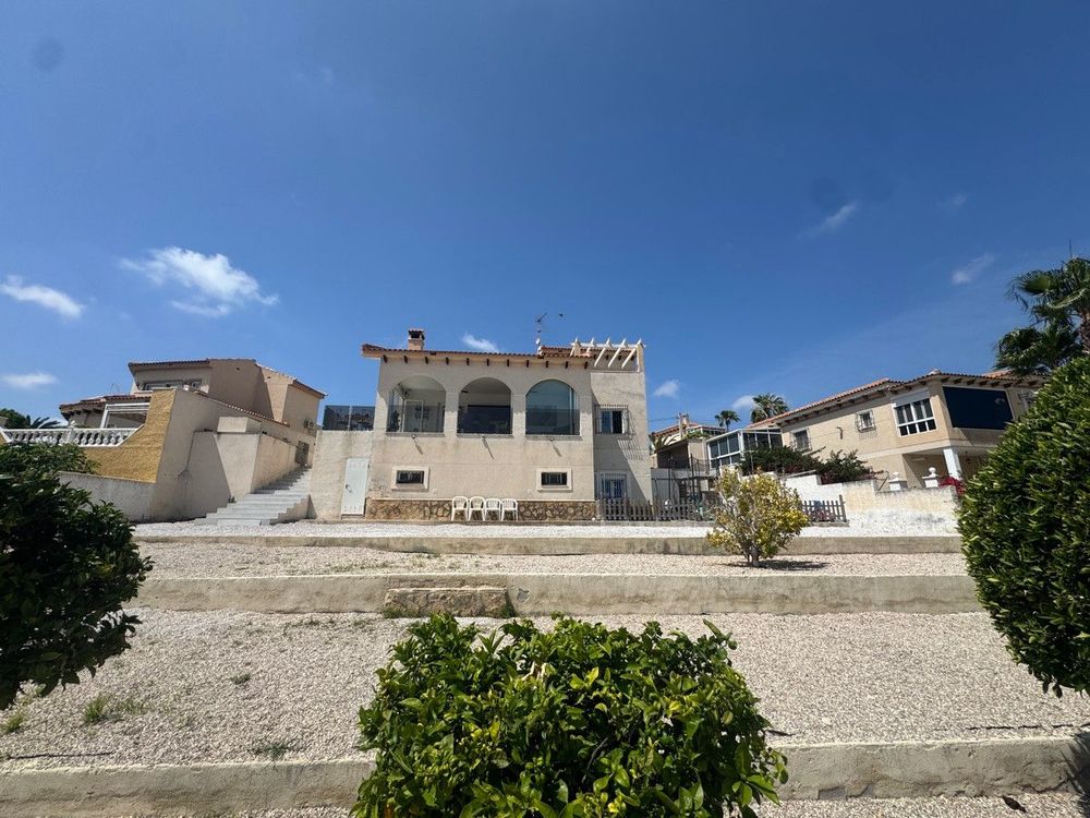 House | Resale in San Miguel de Salinas - Property photo 1