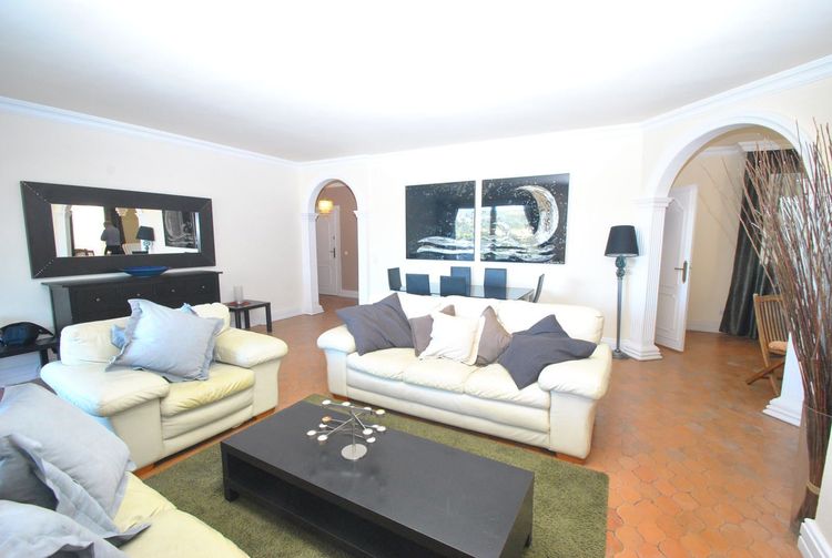 Apartment | Resale in Los Monteros in Los Monteros, Costa del Sol - Photo 3