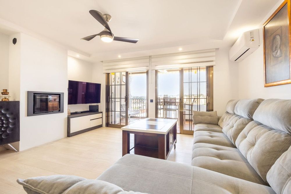 Apartment | Resale in Fuengirola in Fuengirola Others, Costa del Sol - Main property photo