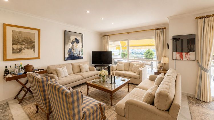 Penthouse | Resale in Guadalmina Baja in Guadalmina Baja, Costa del Sol - Photo 5