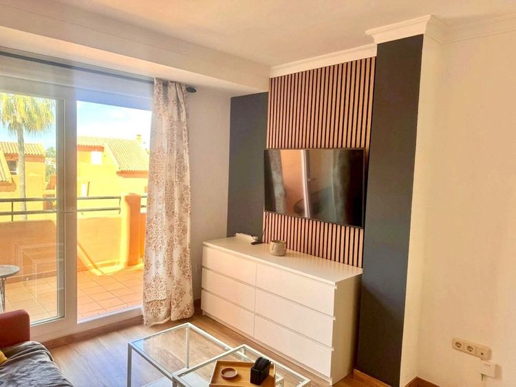 Apartment | Resale in Elviria in Elviria, Costa del Sol - Photo 4