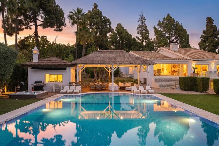 House | Resale in Marbella in Marbella Others, Costa del Sol - Photo 2