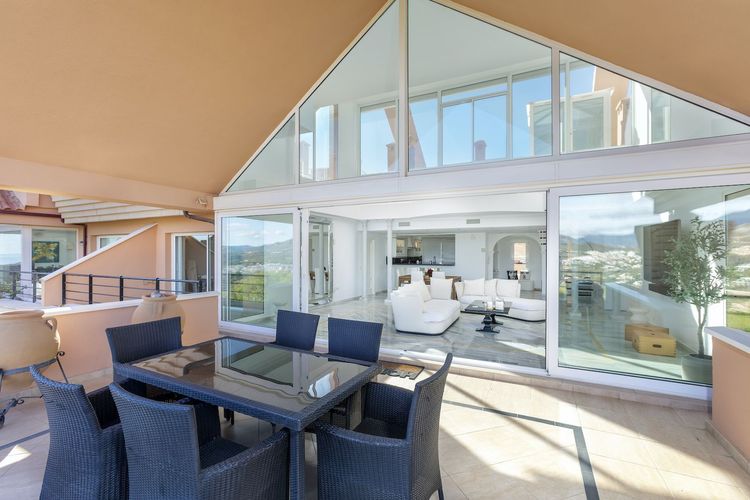 Penthouse | Resale in Nueva Andalucía in Nueva Andalucía Others, Costa del Sol - Photo 5