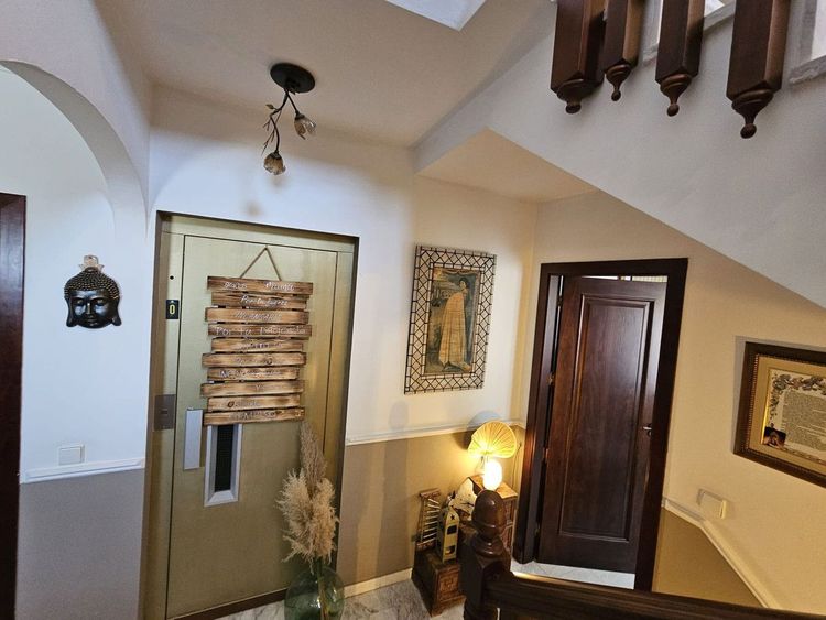 House | Resale in Los Pacos in Los Pacos, Costa del Sol - Photo 5