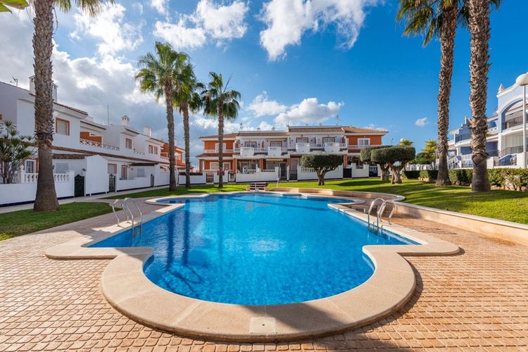 House | Resale in Ciudad Quesada in Ciudad Quesada, Costa Blanca - Photo 2