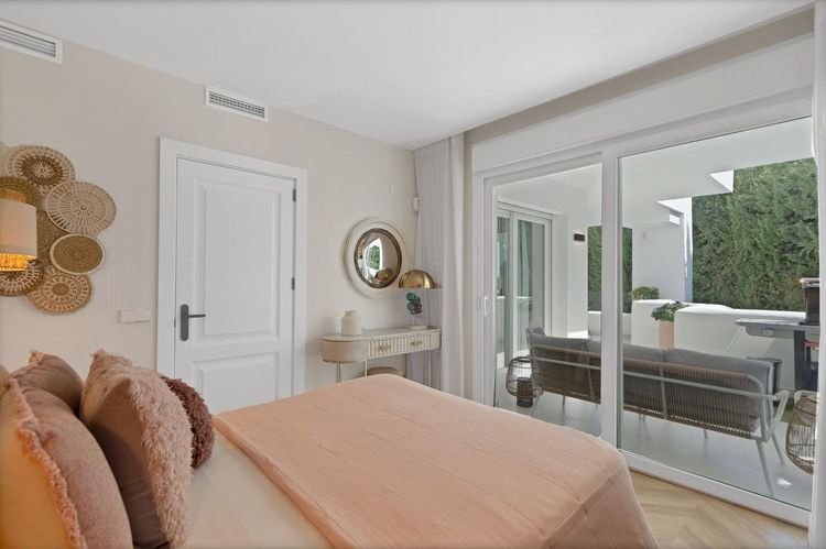 Apartment | Resale in Marbella in Marbella Others, Marbella, Costa del Sol - Photo 4