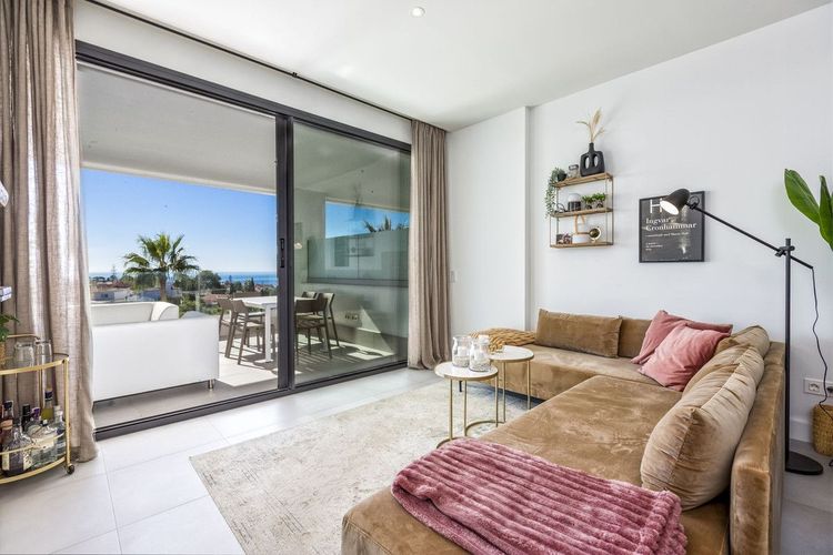 Apartment | Resale in Mijas Costa in Mijas Costa, Costa del Sol - Photo 5