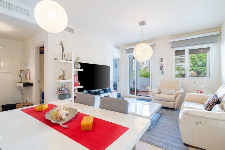 Apartment | Resale in Valle Romano in Valle Romano, Costa del Sol - Photo 5
